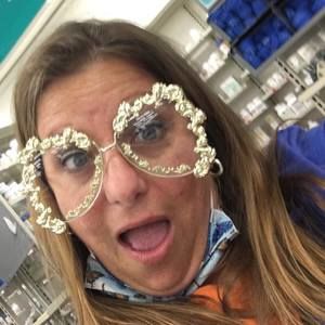 Meet your Posher, Lisa